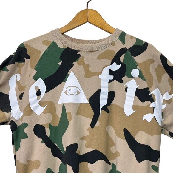 Welcome to my closet. - Picture 4 of 8